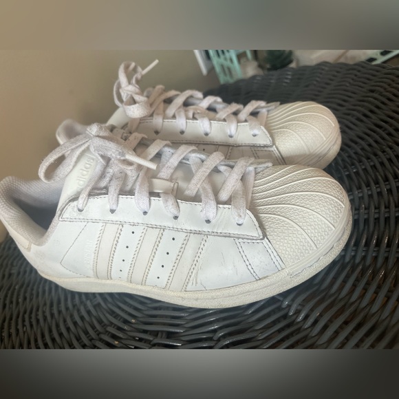 Adidas Superstars - Picture 3 of 7